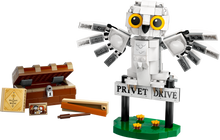 LEGO Harry Potter Hedwig™ at 4 Privet Drive (76425) - QuestChest